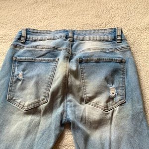 Jeans: size 5, worn out jeans, originally designed ripped.